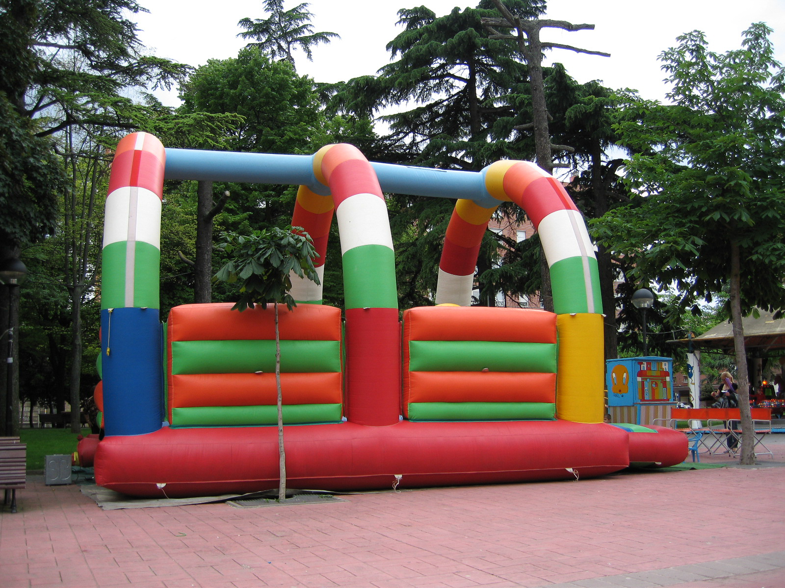 Atracción infantil hinchable