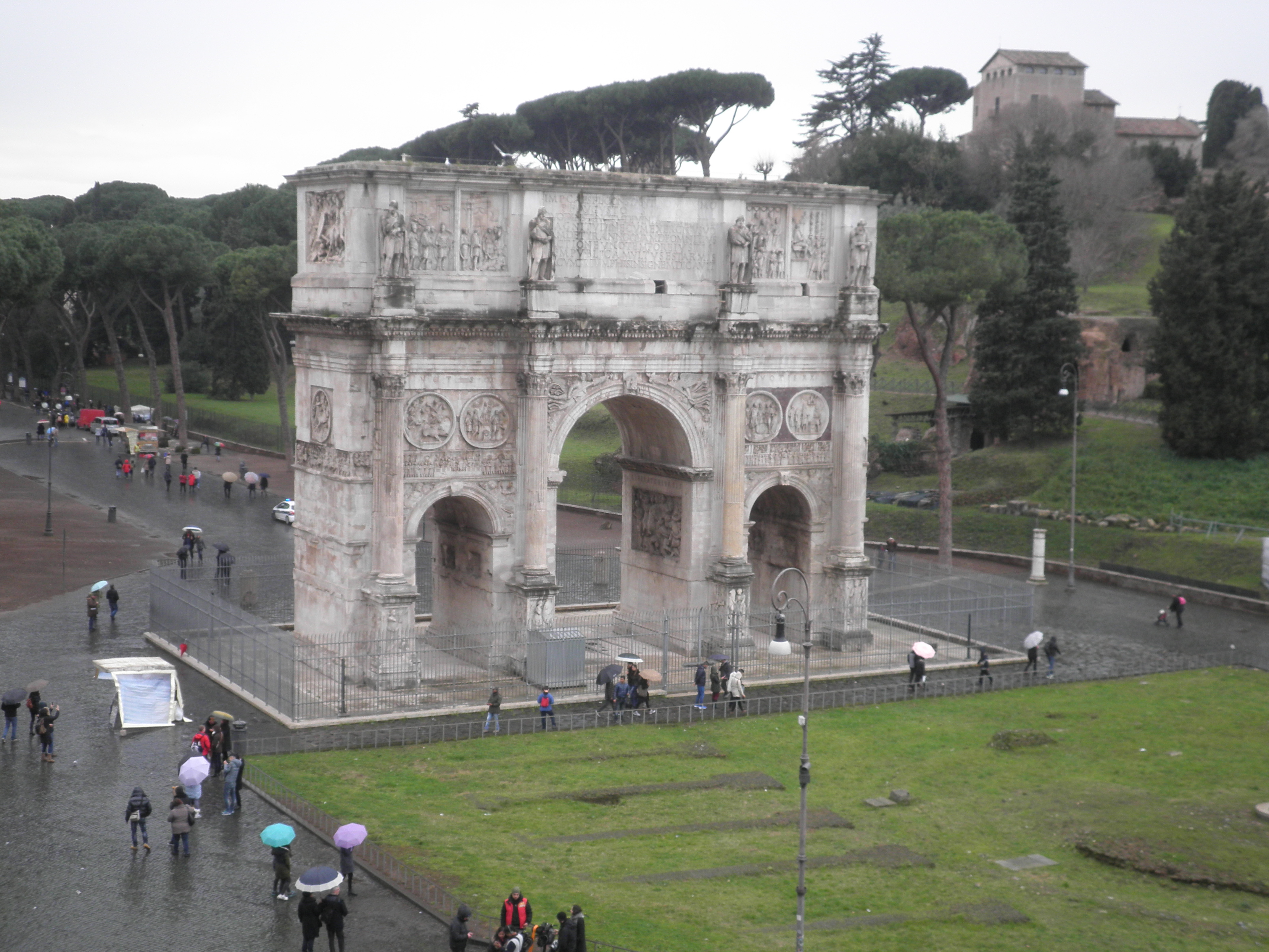 71. ARCO CONSTANTINO P1220134