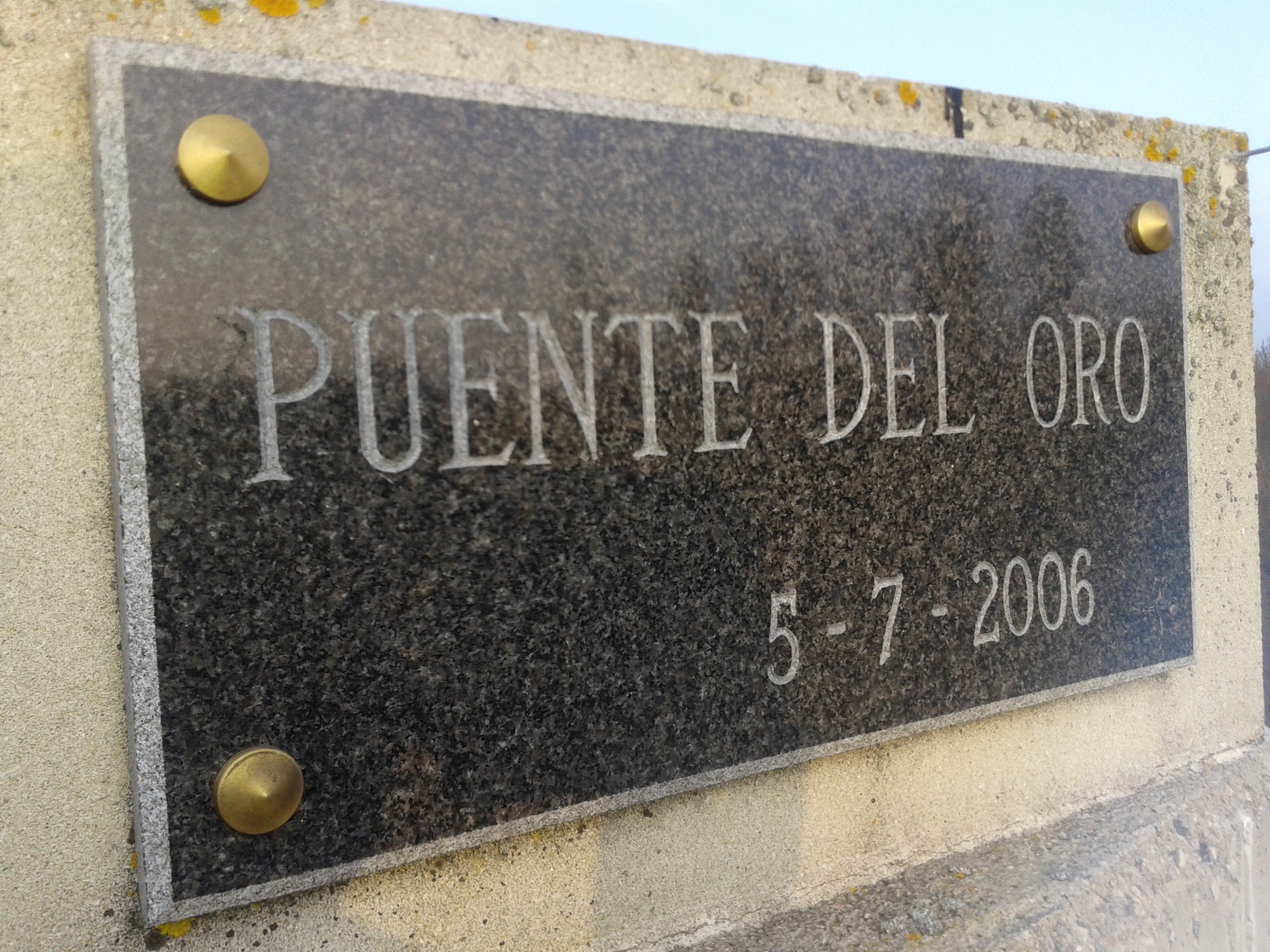 Puente del Oro. Calzada de tera