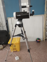telescopio en centro.