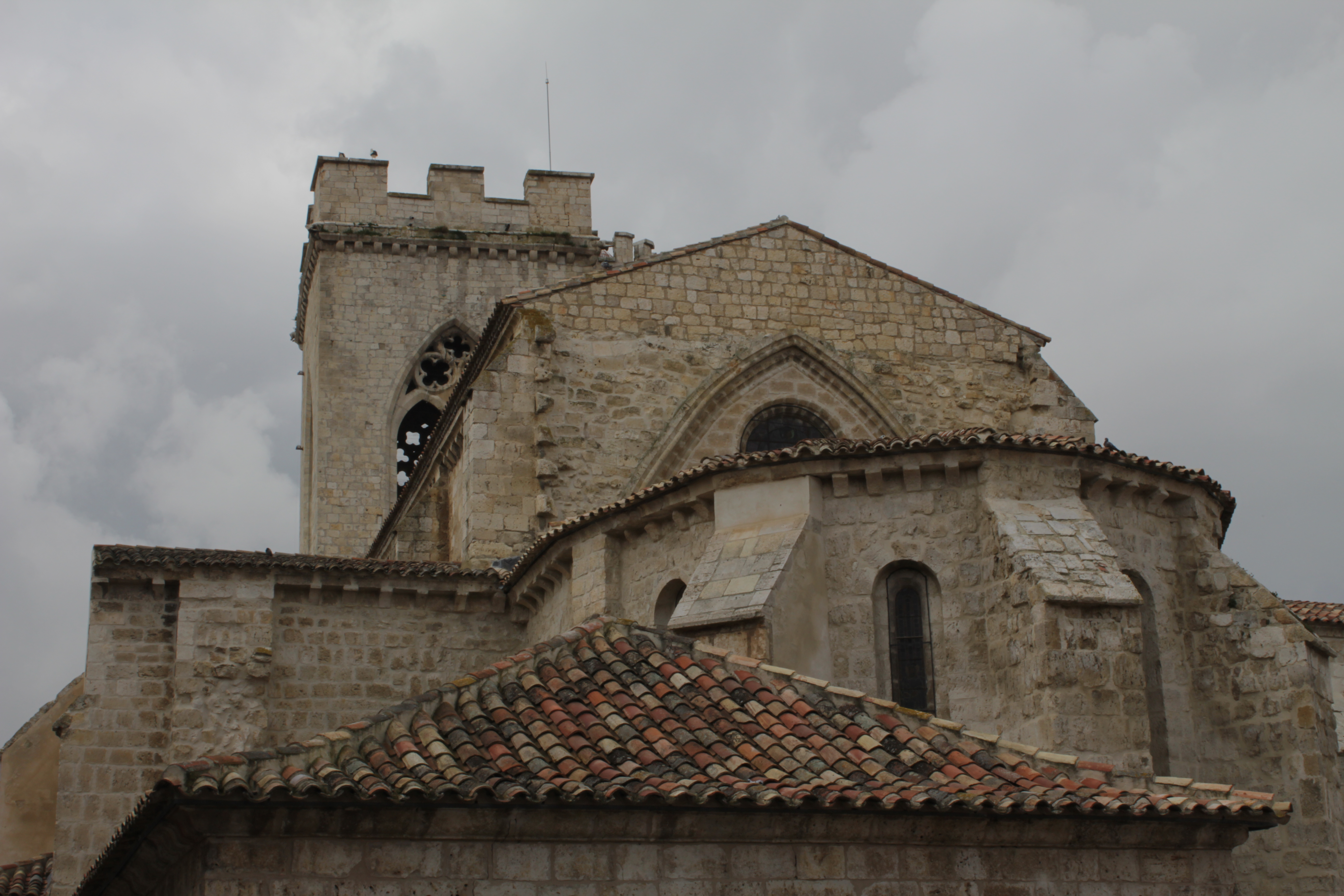 Iglesia San Miguel desde atrás