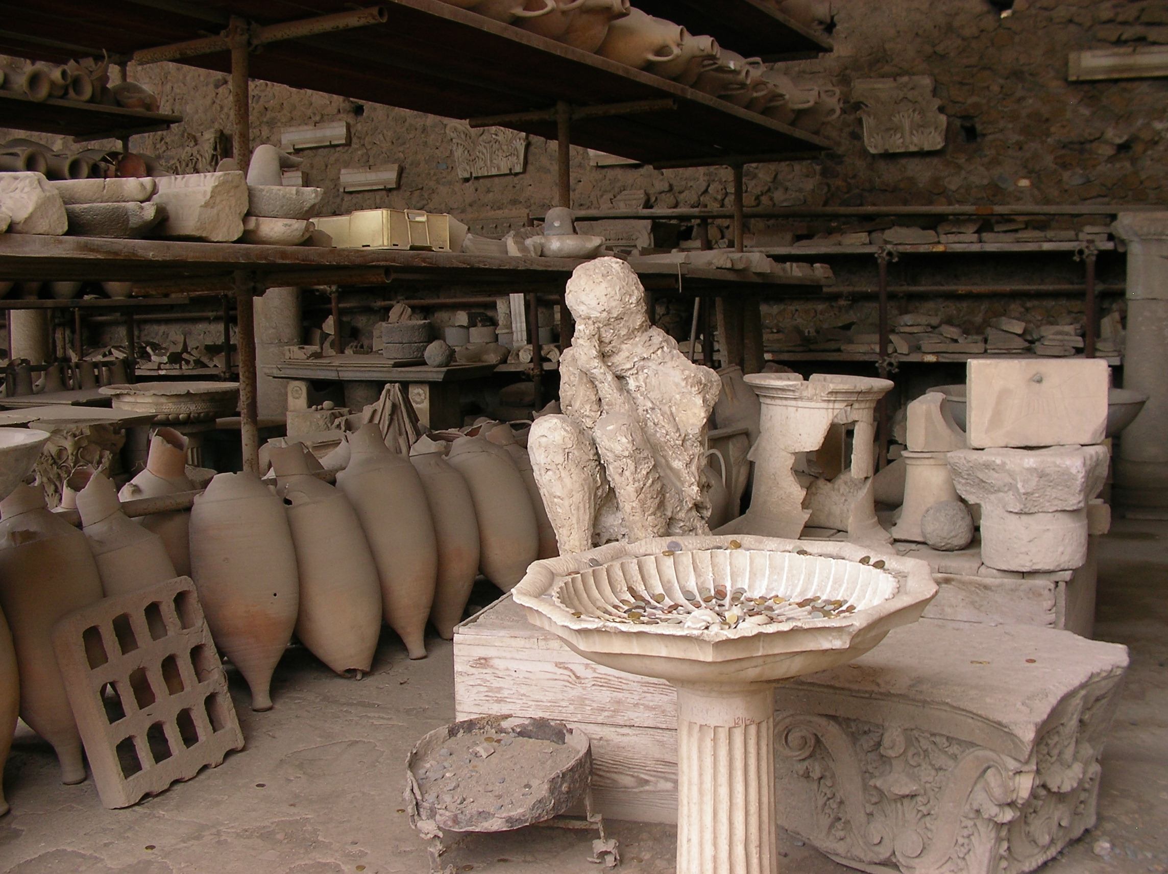 65. MOLDES Y VASIJAS POMPEYA SANY0329