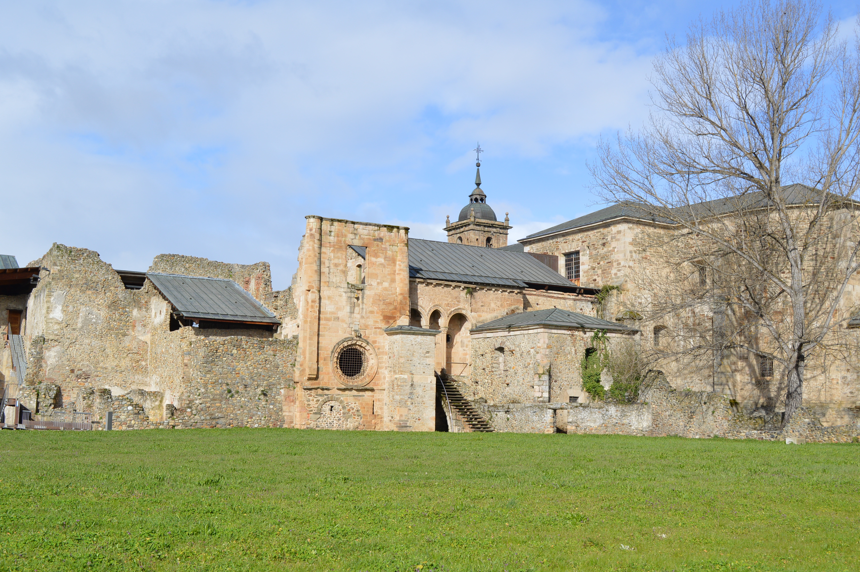 13. MONASTERIO STA Mª CARRACEDO DSC_0121