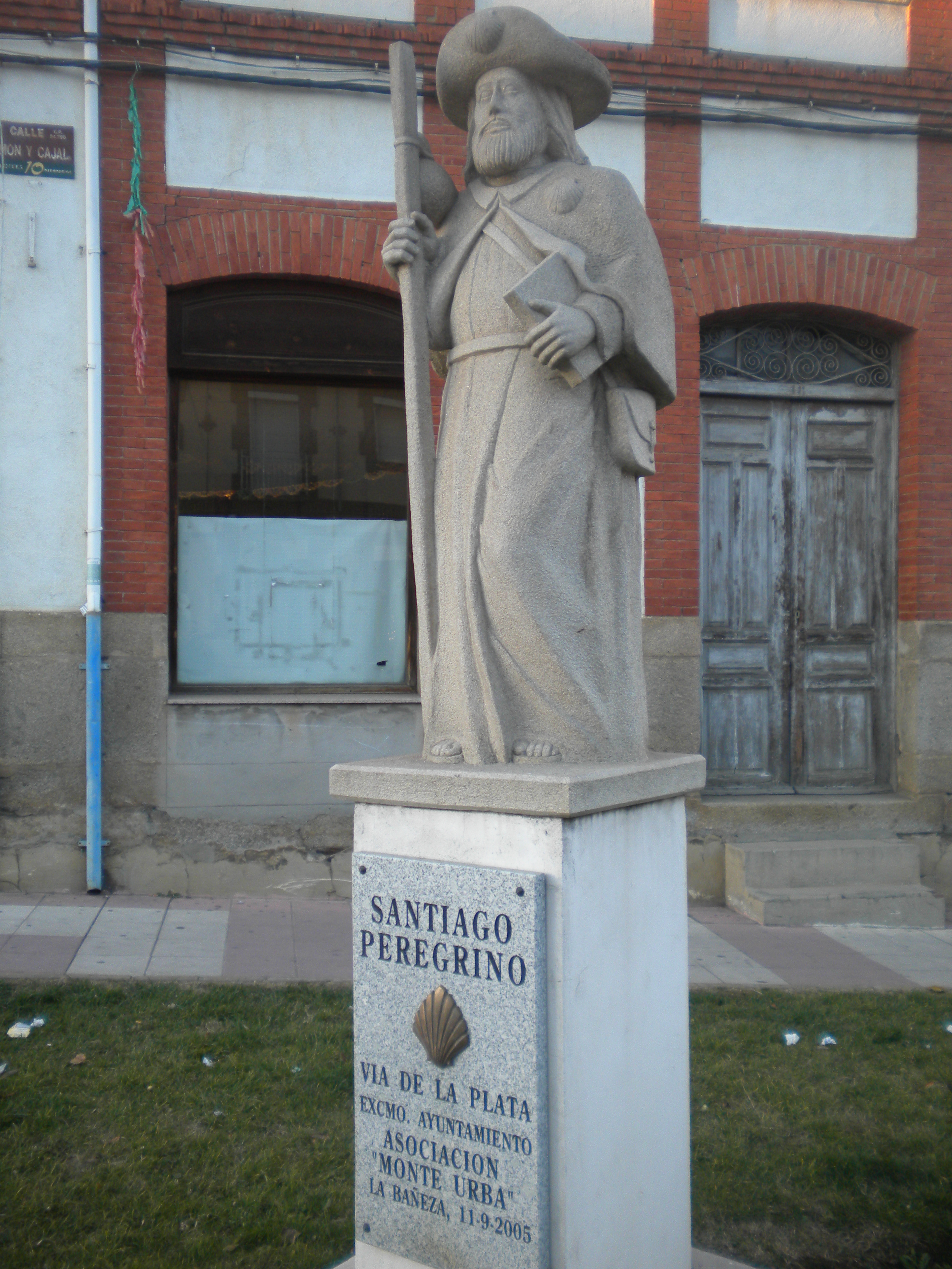 Monumento a Santiago peregrino (La Bañeza)
