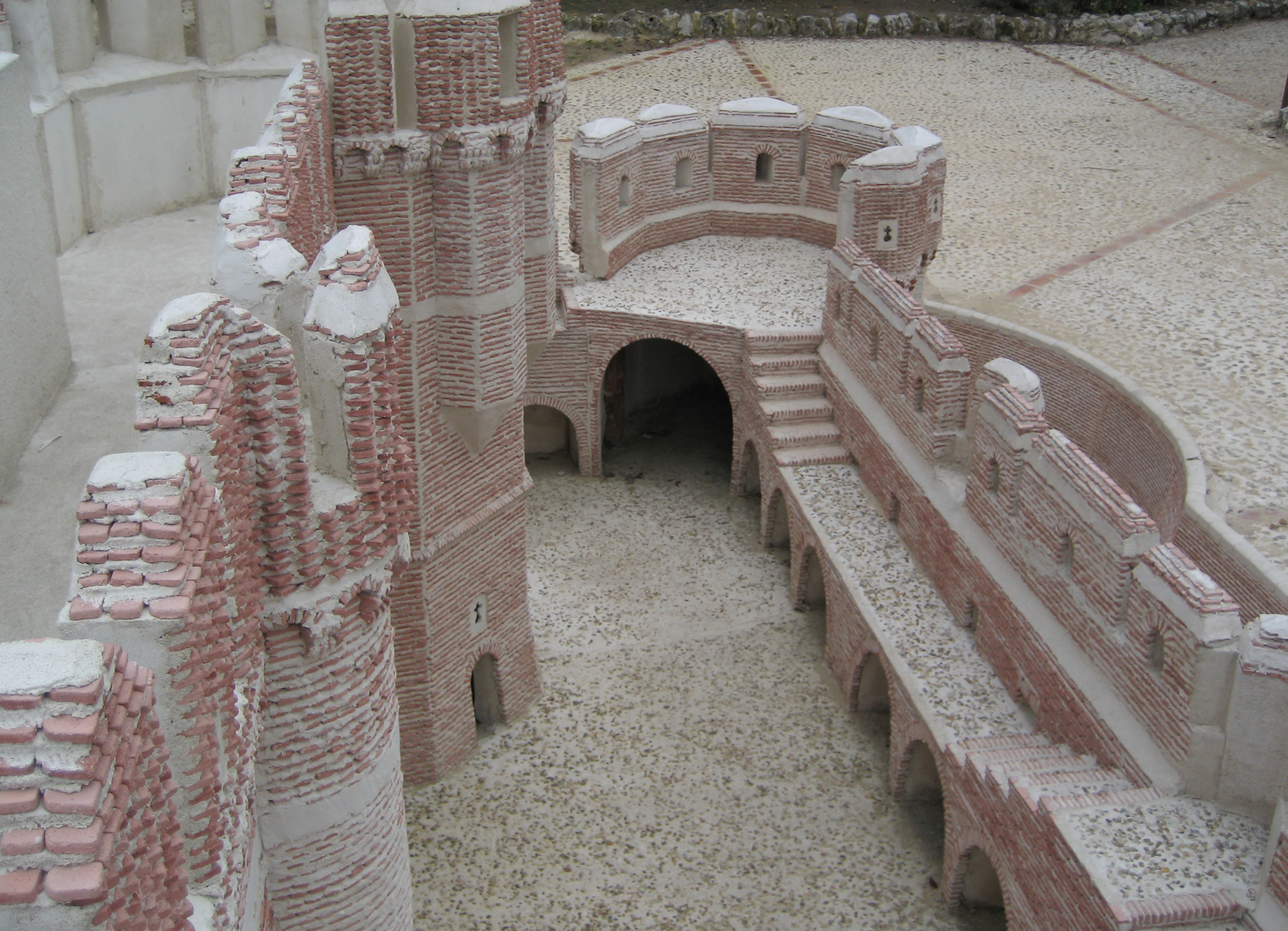 Murallas del Castillo de la Mota
