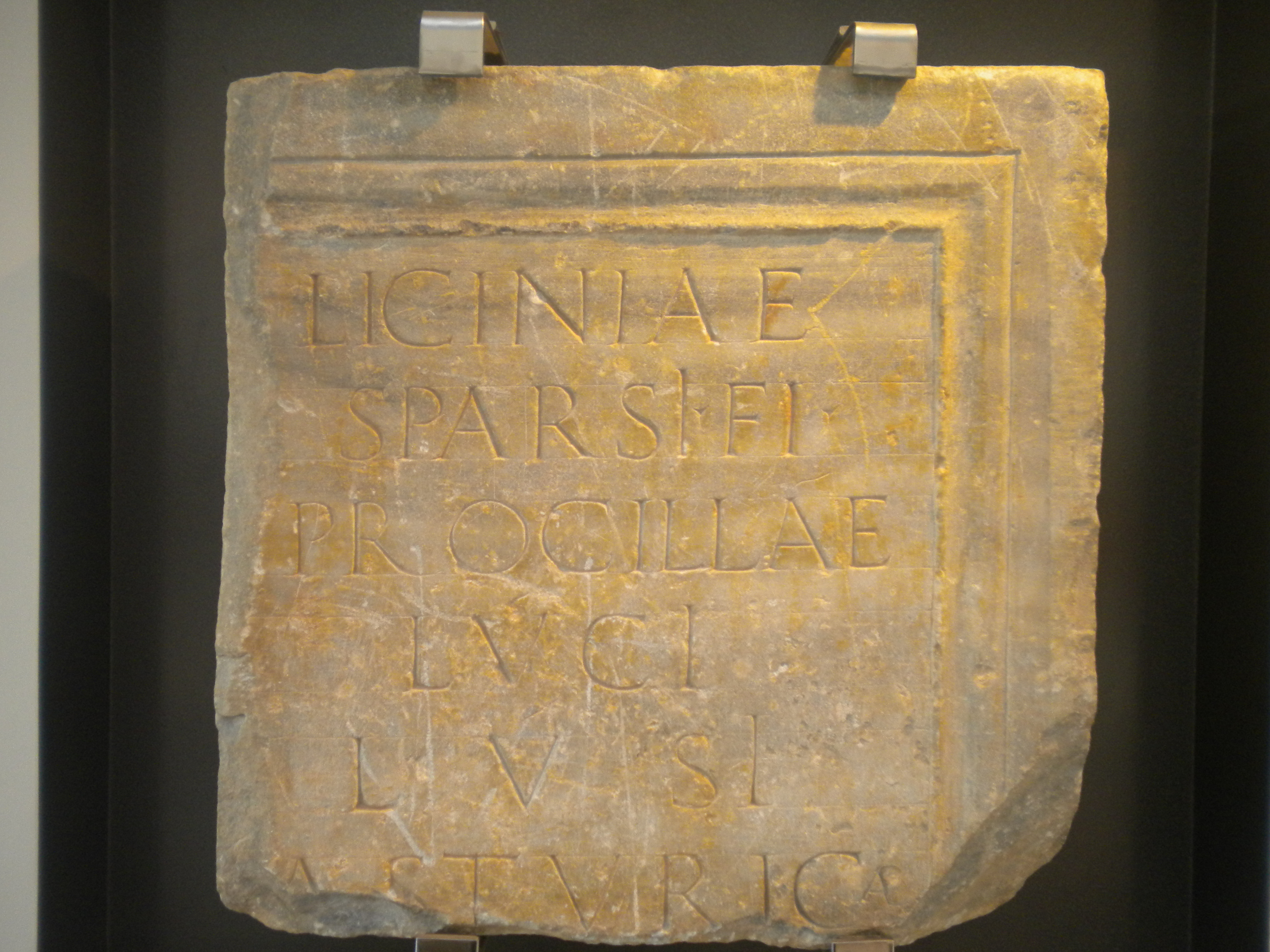 Museo Romano de Astorga (Inscripción funeraria 4)