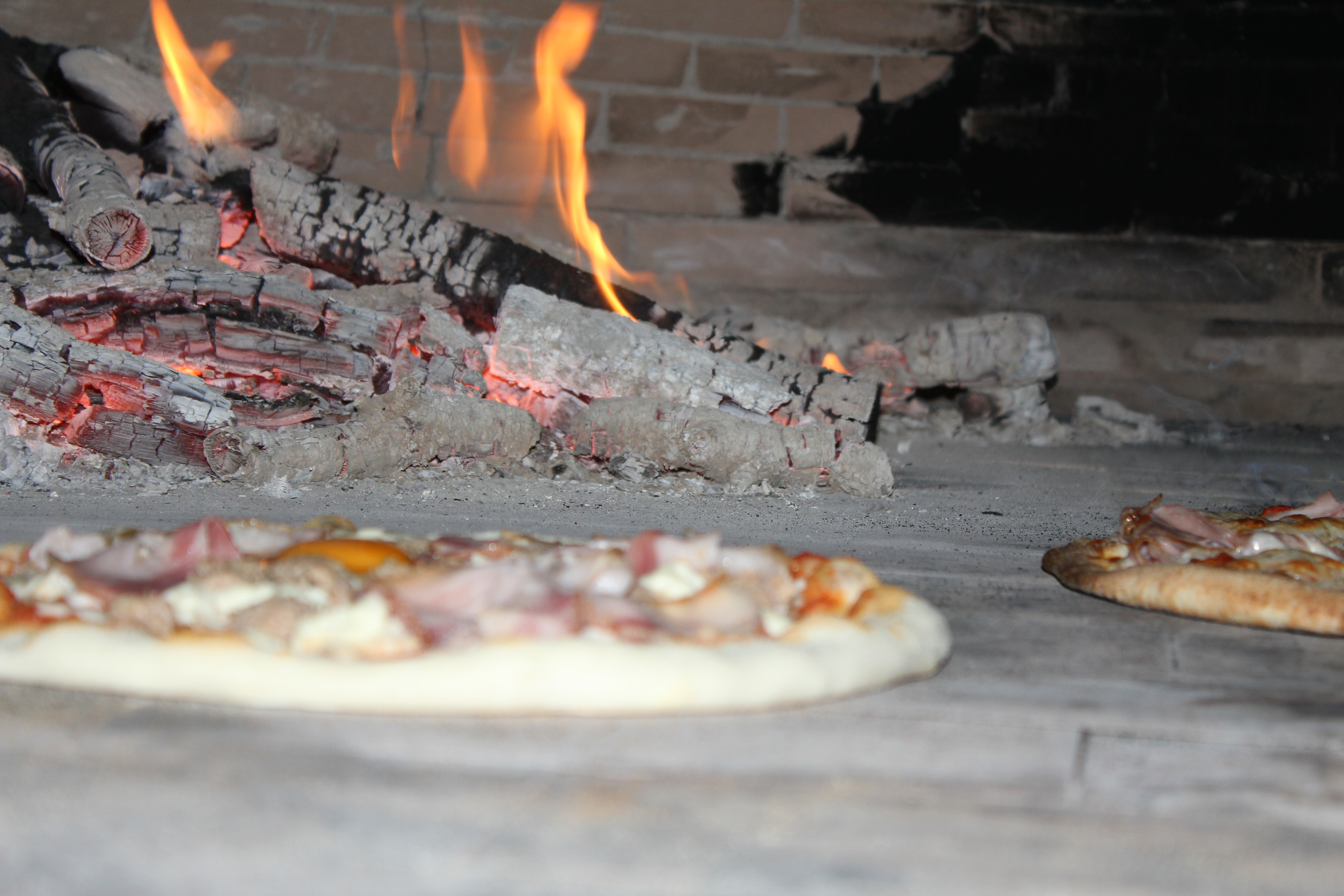 Pizza al fuego