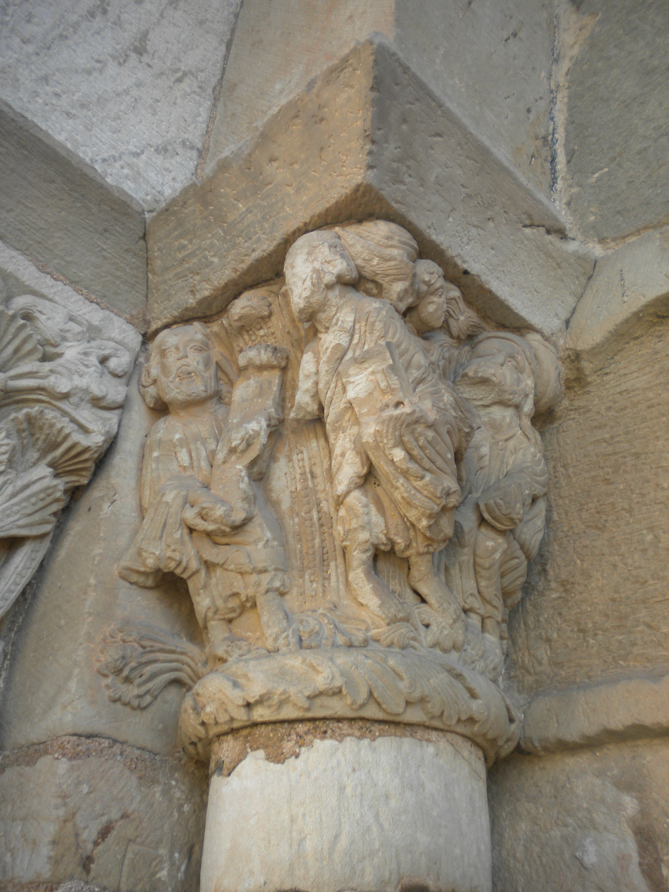 Santuario de la Virgen de Fátima (detalle de capitel románico) 1
