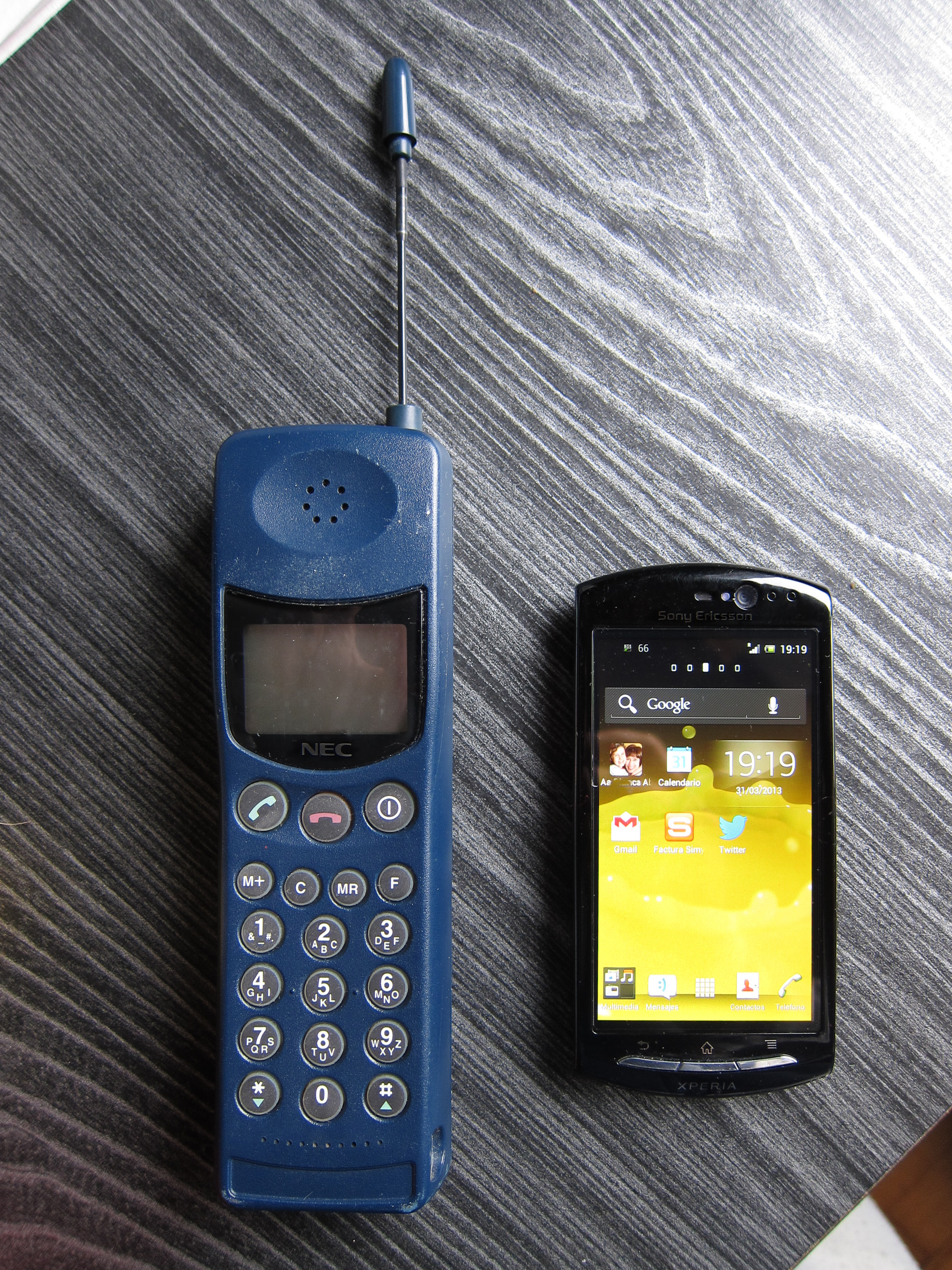 Teléfonos móviles de distintas generaciones