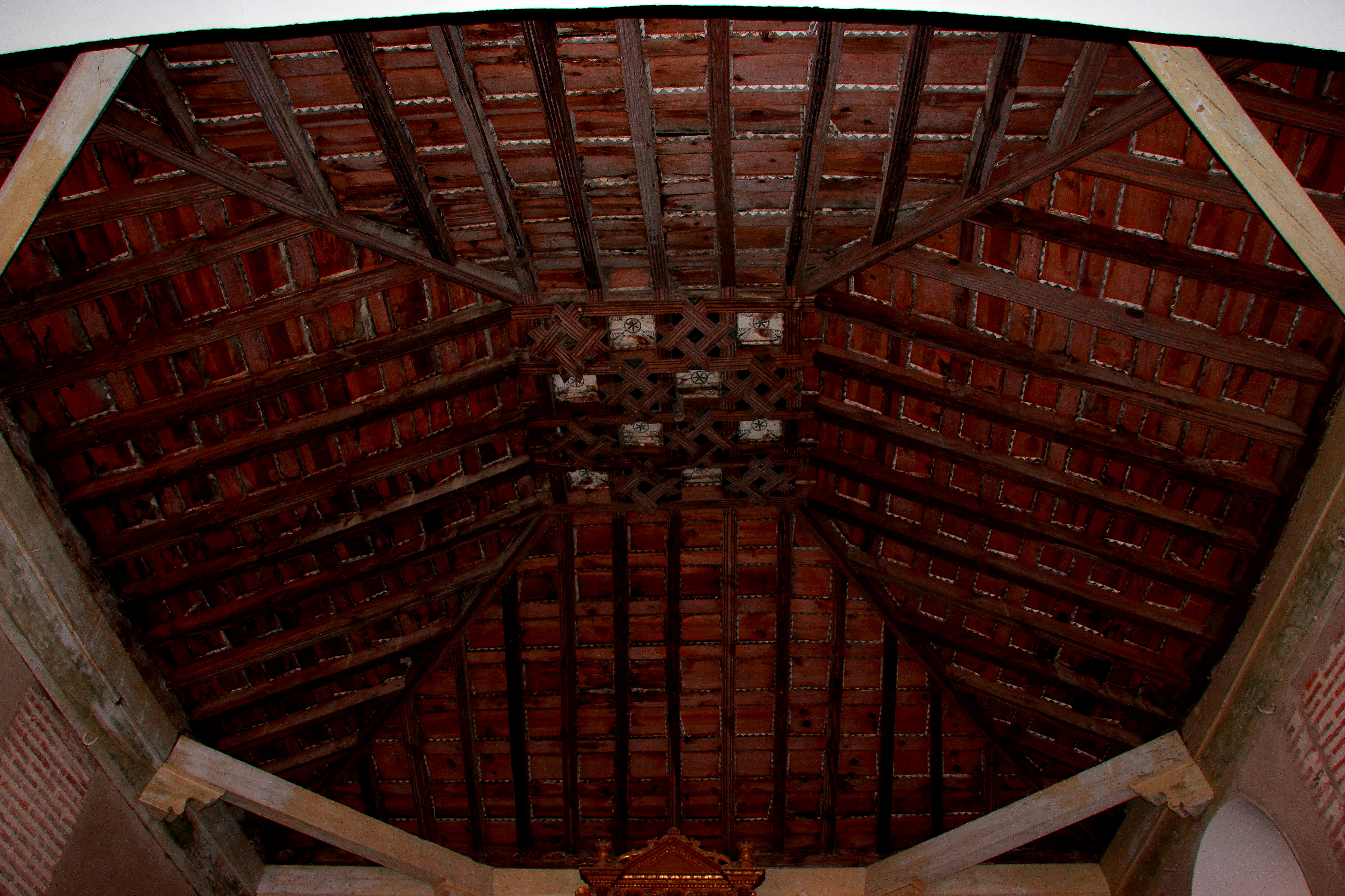 Artesonado mudéjar de la iglesia de Canales
