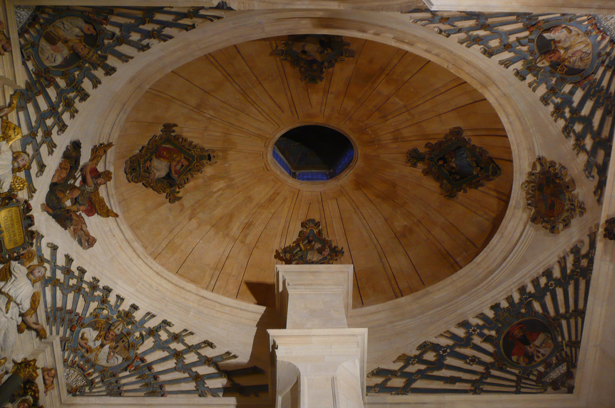 Bóveda ovalada de la catedral de Burgos