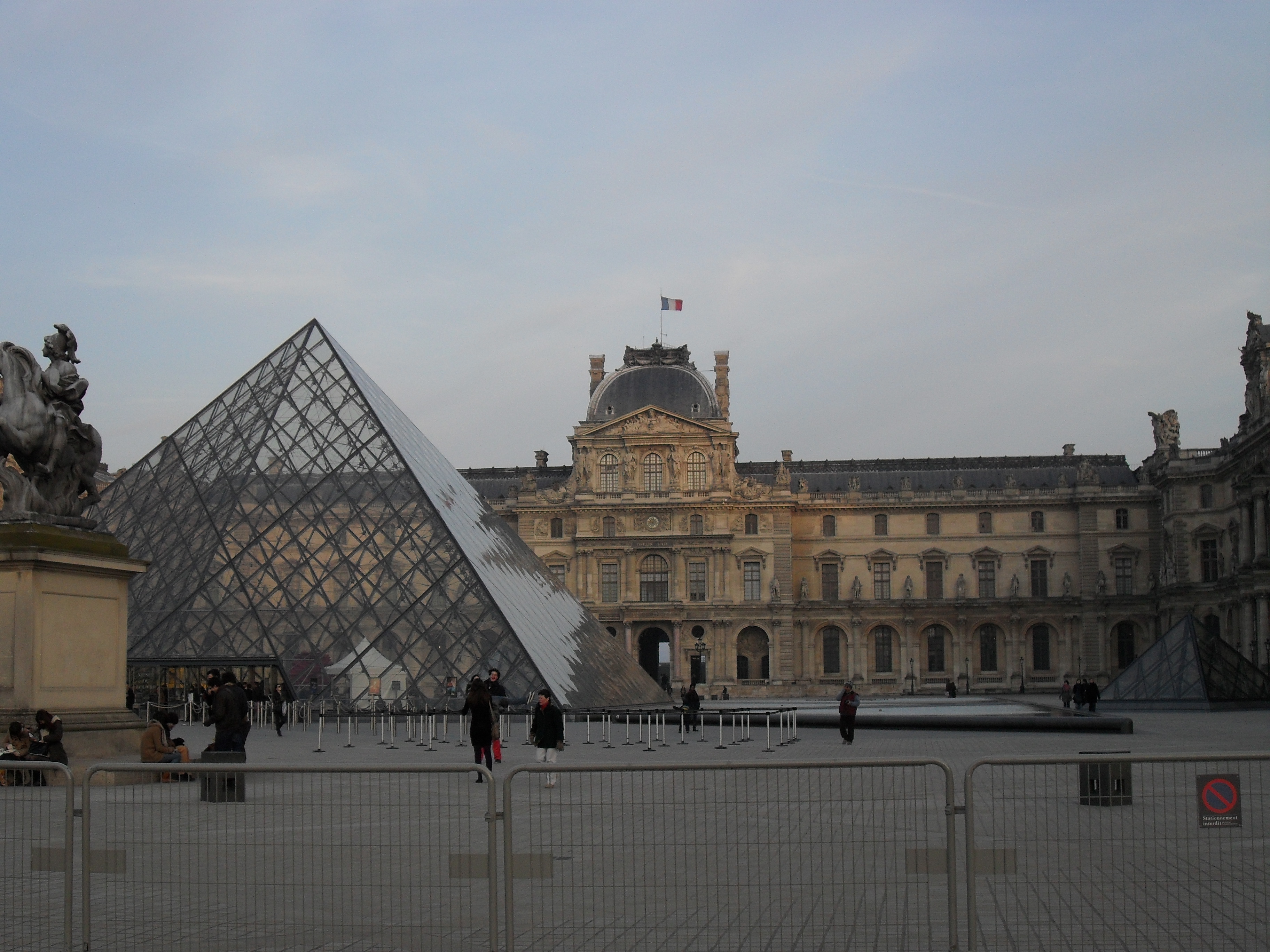 Palacio del Louvre (París)