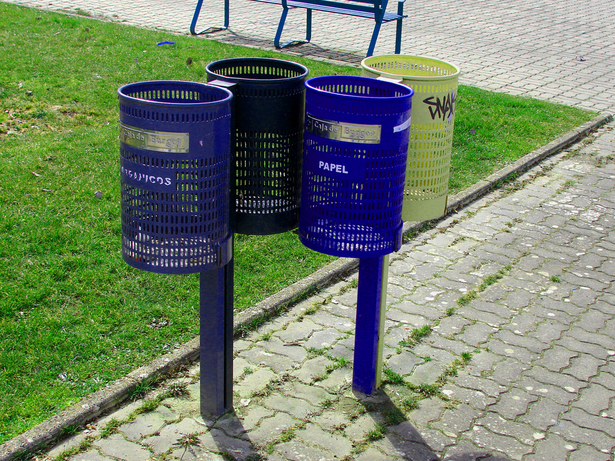 Papeleras de reciclaje