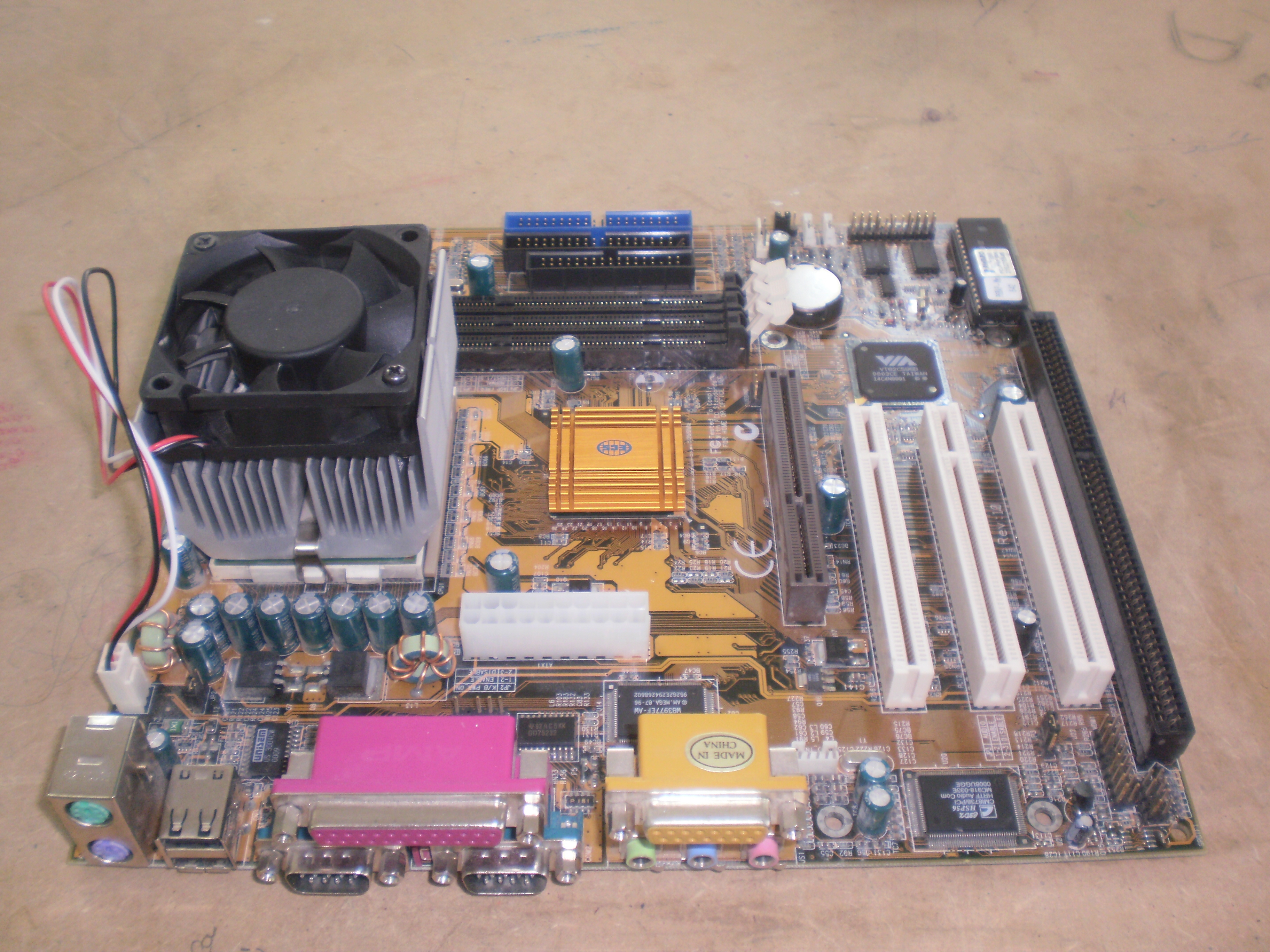 Placa base en perspectiva