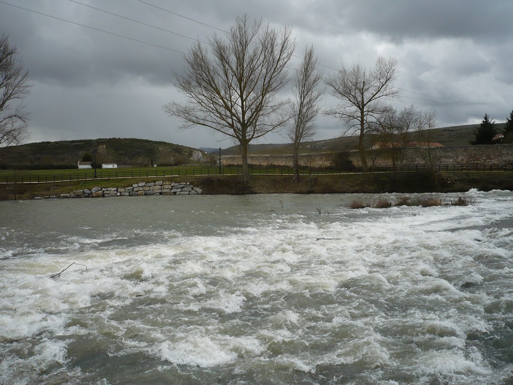 El río Pisuerga en Aguilar de Campoo