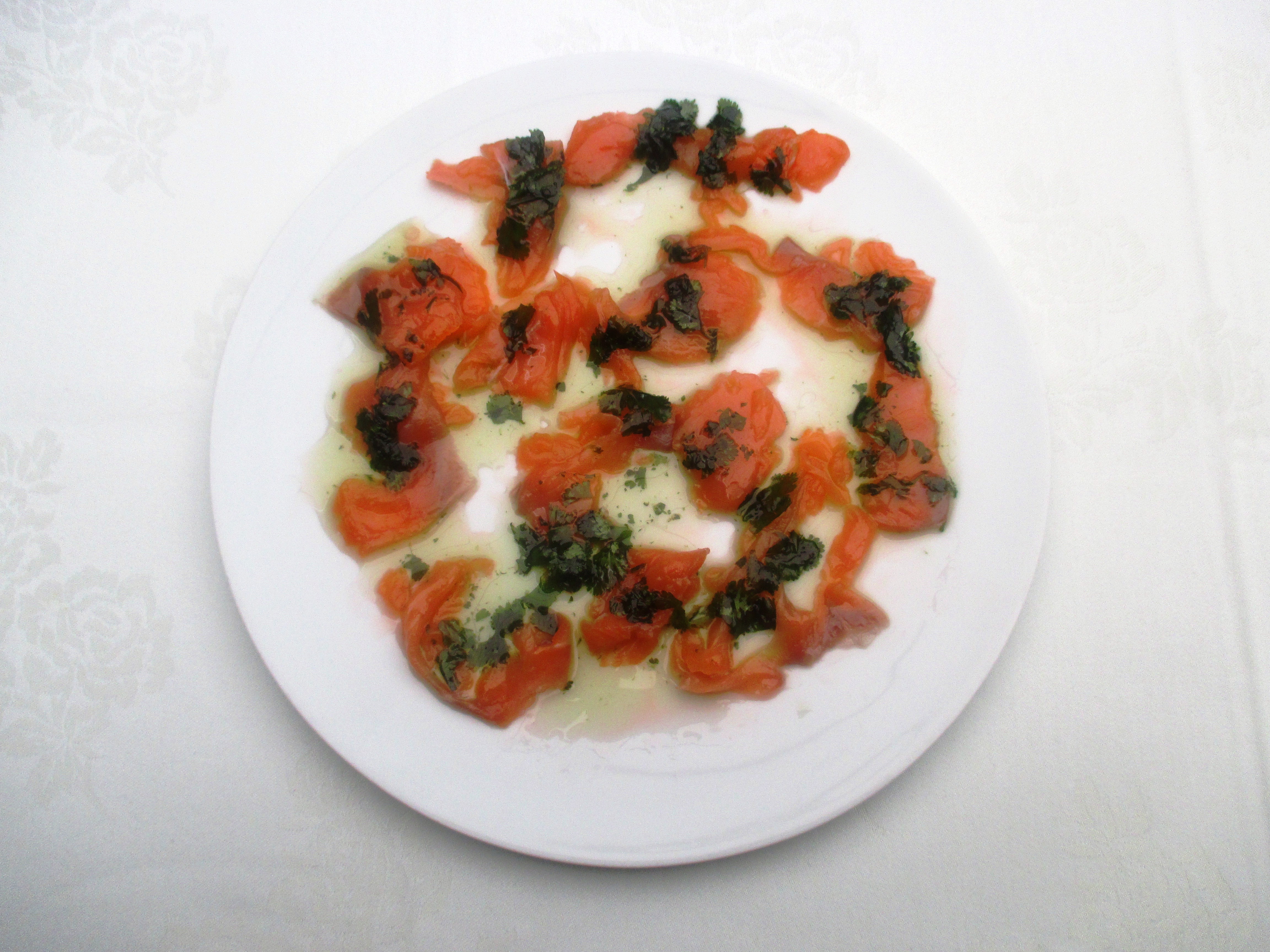 Salmón ahumado con cilantro