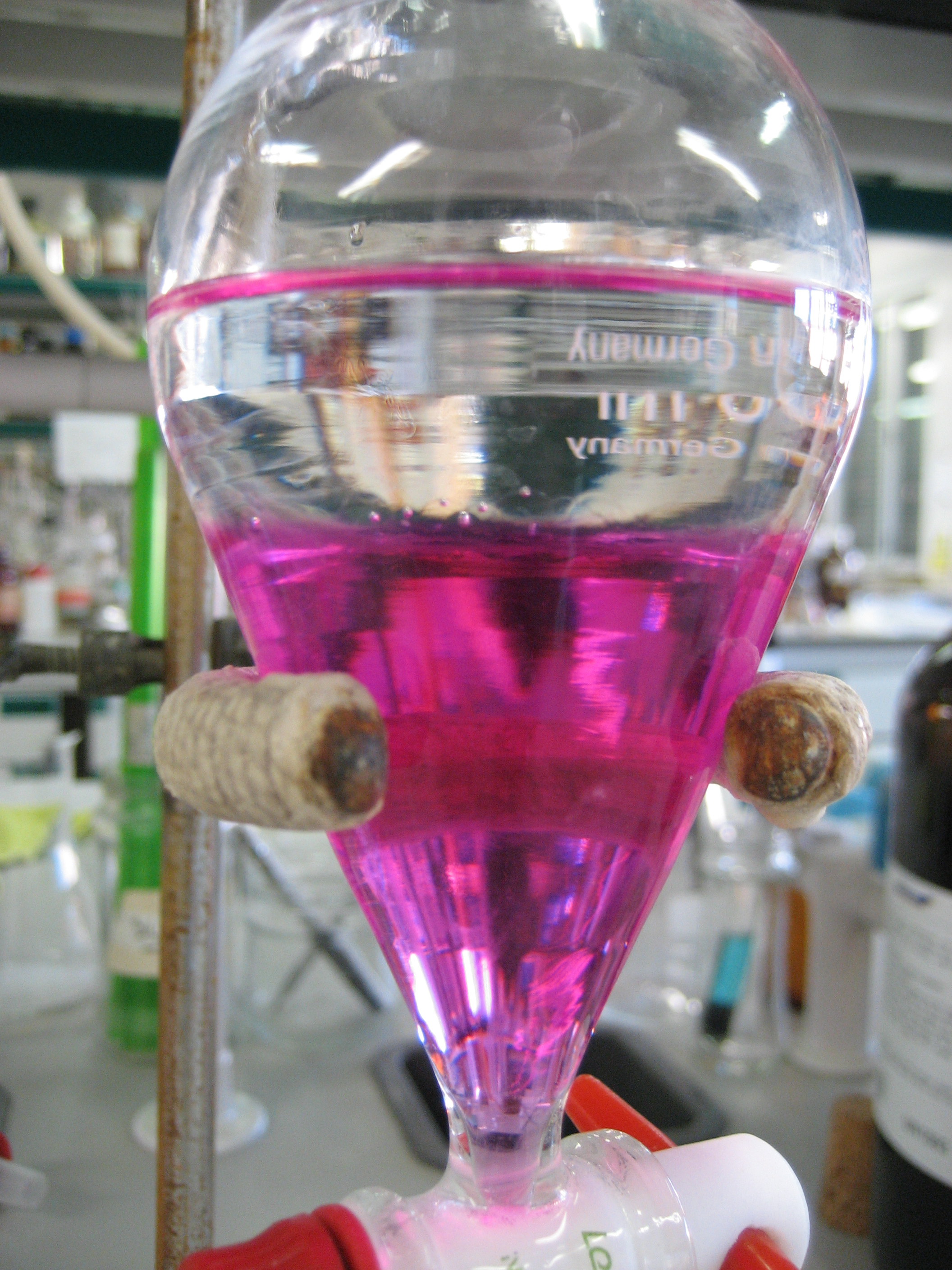 Separación en embudo de decantación