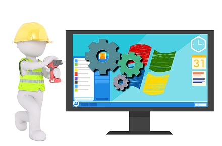 Se ve un muñeco blanco vestido de operador y con n destornillador en mano apuntando a una pantalla de ordenador Windows