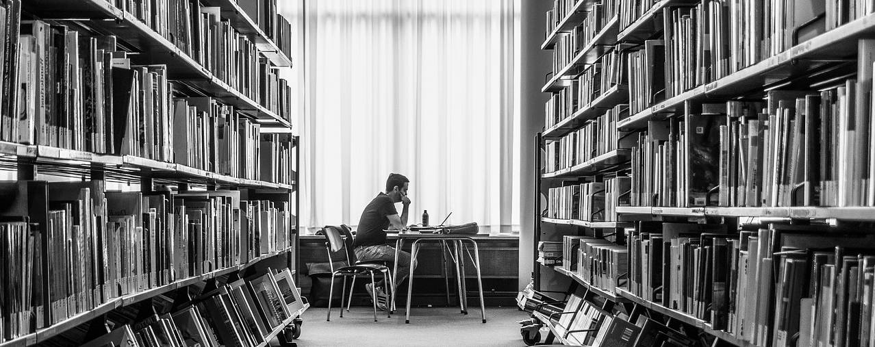 library-7408106_1280
