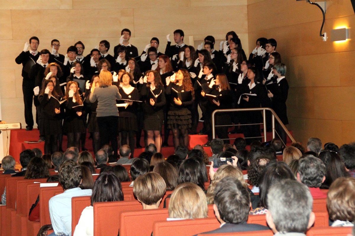 CORO DEL IES "NÚÑEZ DE ARCE". DIRECTORA: ROSARIO ALONSO SILIÓ