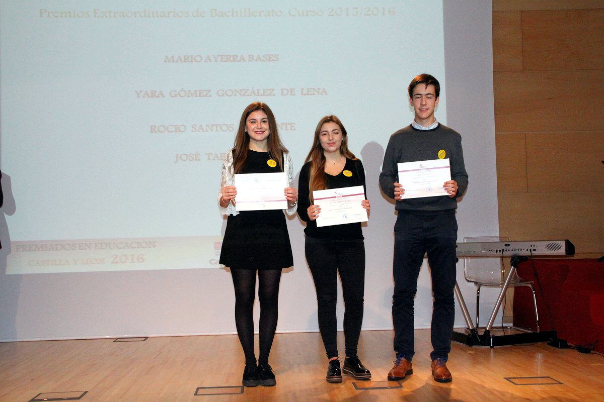 PREMIOS EXTRAORDINARIOS DE BACHILLERATO (CURSO 2015-2016)